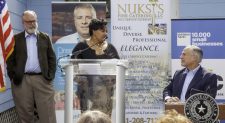 Una nueva iniciativa de $ 7 millones para ayudar a las pequeñas empresas de Texas a recuperarse y reconstruirse después del huracán Harvey con capital de Goldman Sachs & the Rebuild Texas Fund fue anunciada en Houston, Texas el 25/1/18. LiftFund distribuirá fondos como préstamos de recuperación. fotografía de John Everett.